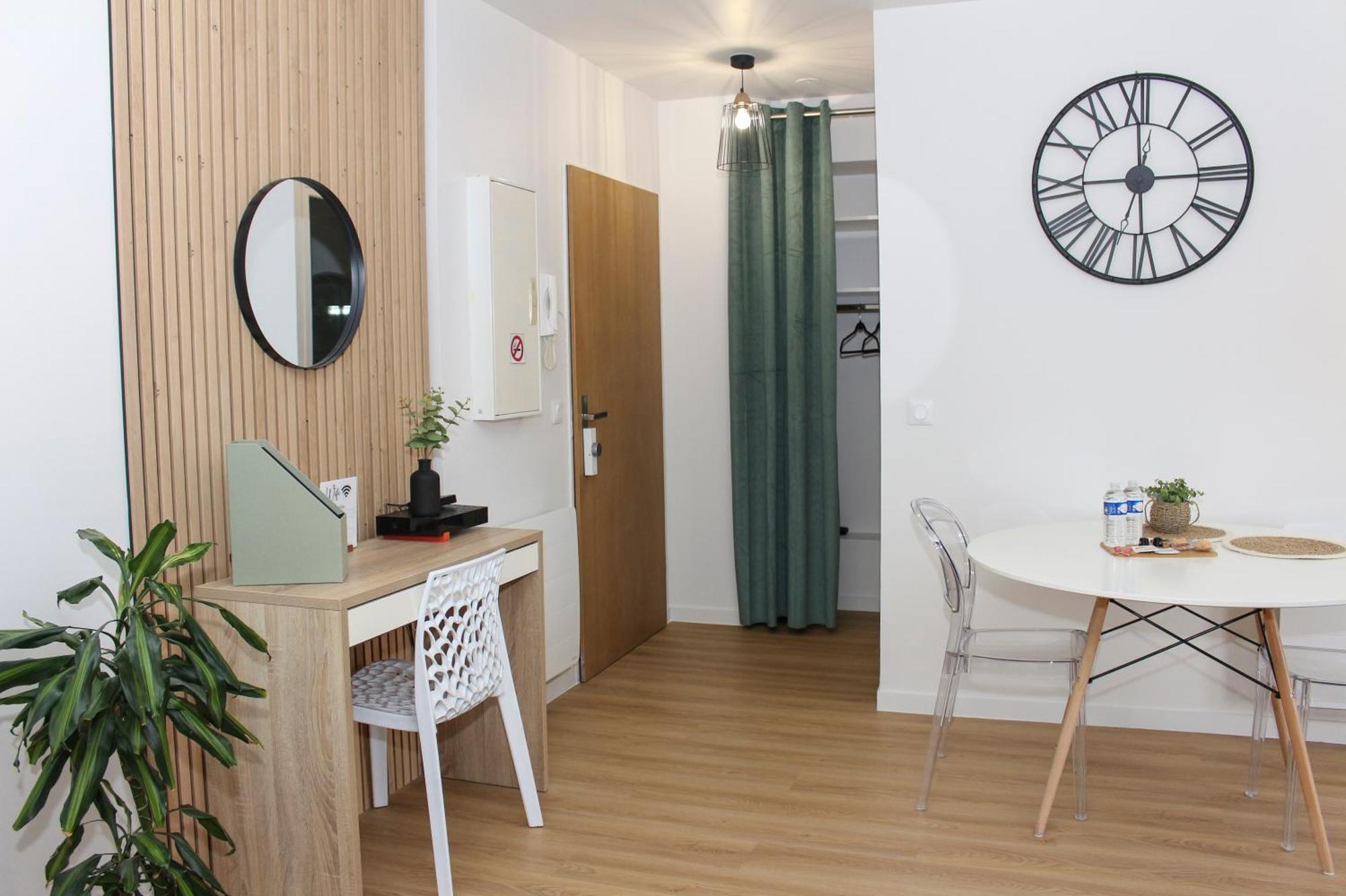 Appartement Entier *Au Pied De La Gare* Juvisy-sur-Orge Εξωτερικό φωτογραφία